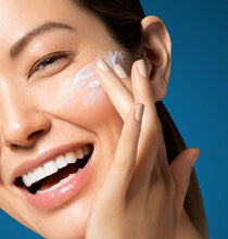 Load image into Gallery viewer, Skin Smoothing Cream